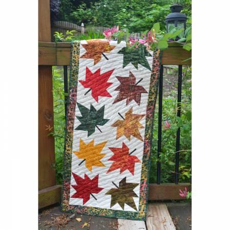 Maple_Leaf_Runner_Pattern_CLPCVB018